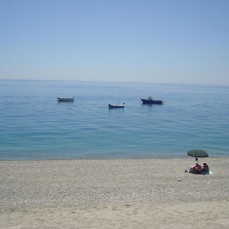 B&B Nereidi Melito Di Porto Salvo Bagian luar foto