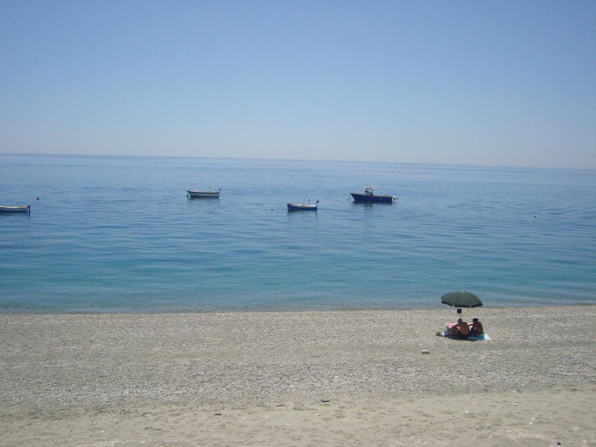 B&B Nereidi Melito Di Porto Salvo Bagian luar foto