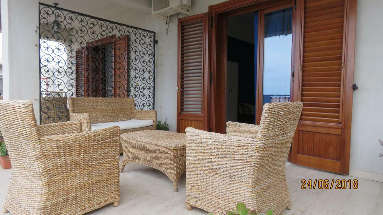 B&B Nereidi Melito Di Porto Salvo Bagian luar foto